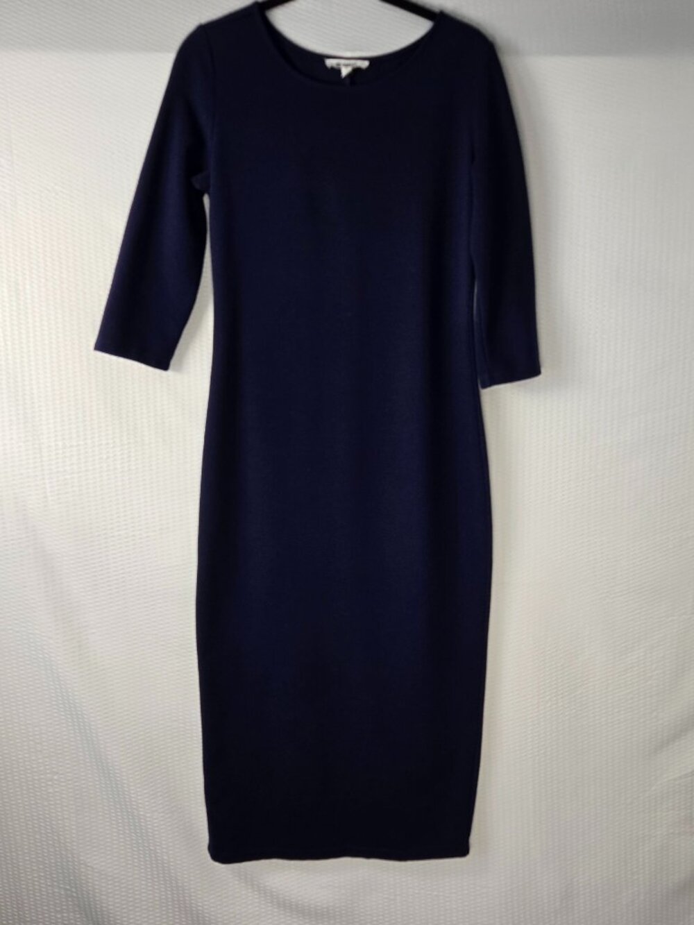 BB Dakota Navy Blue Ribbed Fitted Silhouette Knit Dress with ¾ Sleeve Size Small